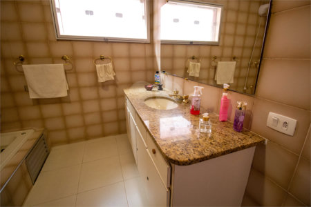 Casa à venda ou para alugar com 4 quartos, sendo 1 suíte, no Centro, São Roque, SP