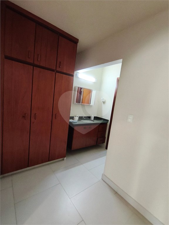 Casa à venda ou para alugar com 3 suítes no condomínio Estância Marambaia, Vinhedo - SP