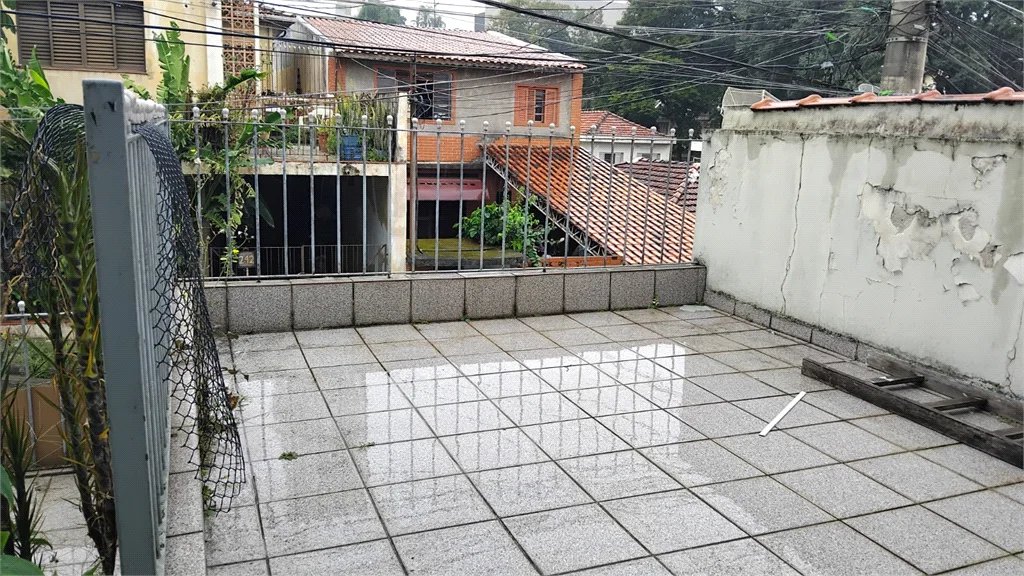 Sobrado à venda com 3 quartos em Jardim Odete, São Paulo, SP