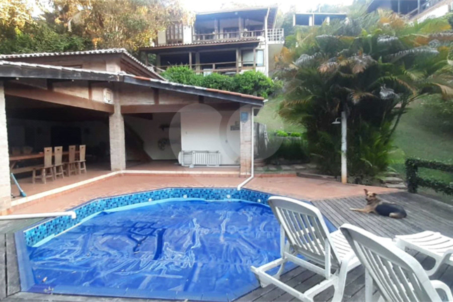 Casa à venda ou para alugar com 4 quartos, sendo 2 suítes, em Serra da Cantareira, Mairiporã, SP