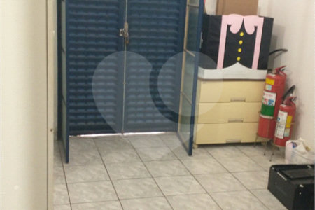 Casa à venda com 4 quartos, sendo 2 suítes,  em Conjunto Habitacional Brás Cubas, Mogi das Cruzes, SP