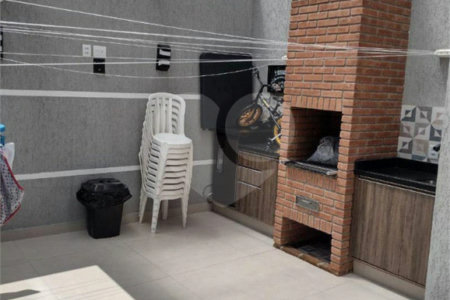 Casa à venda com 2 quartos, sendo 1 suíte, em Vila Anastácio, São Paulo, SP