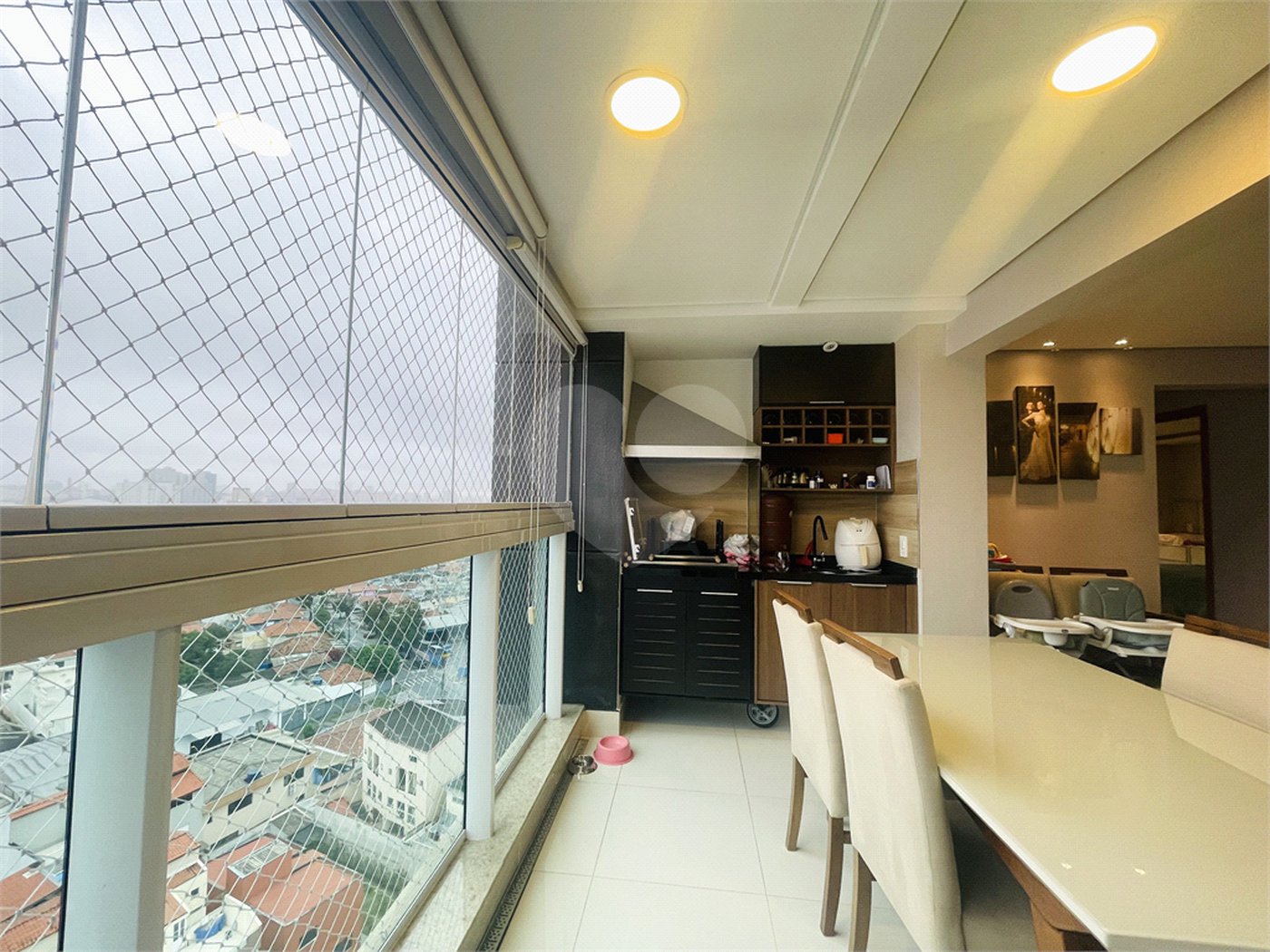 Apartamento à venda com 2 suítes em Vila Scarpelli, Santo André, SP