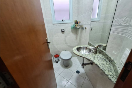 Sobrado à venda com 3 quartos, sendo 1 suíte, em Parque Vitória, São Paulo, SP