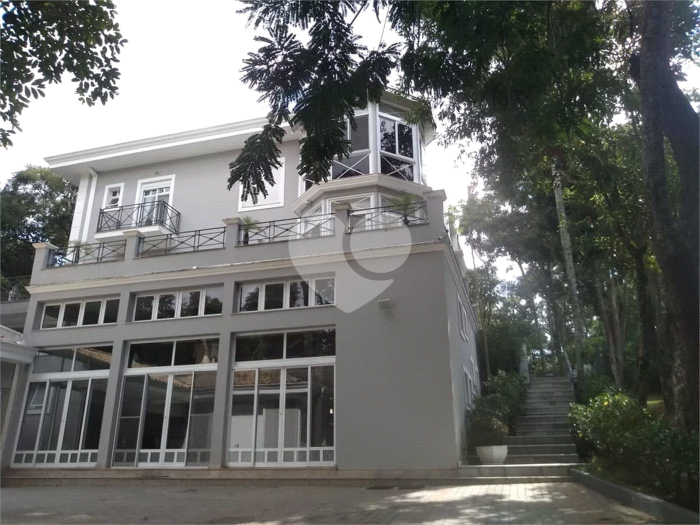Casa à venda ou para alugar com 4 suítes no condomínio Chácara Flora, São Paulo - SP