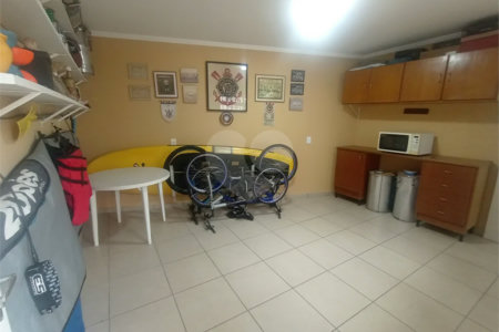 Sobrado à venda com 3 quartos, sendo 1 suíte, em Vila Gustavo, São Paulo, SP
