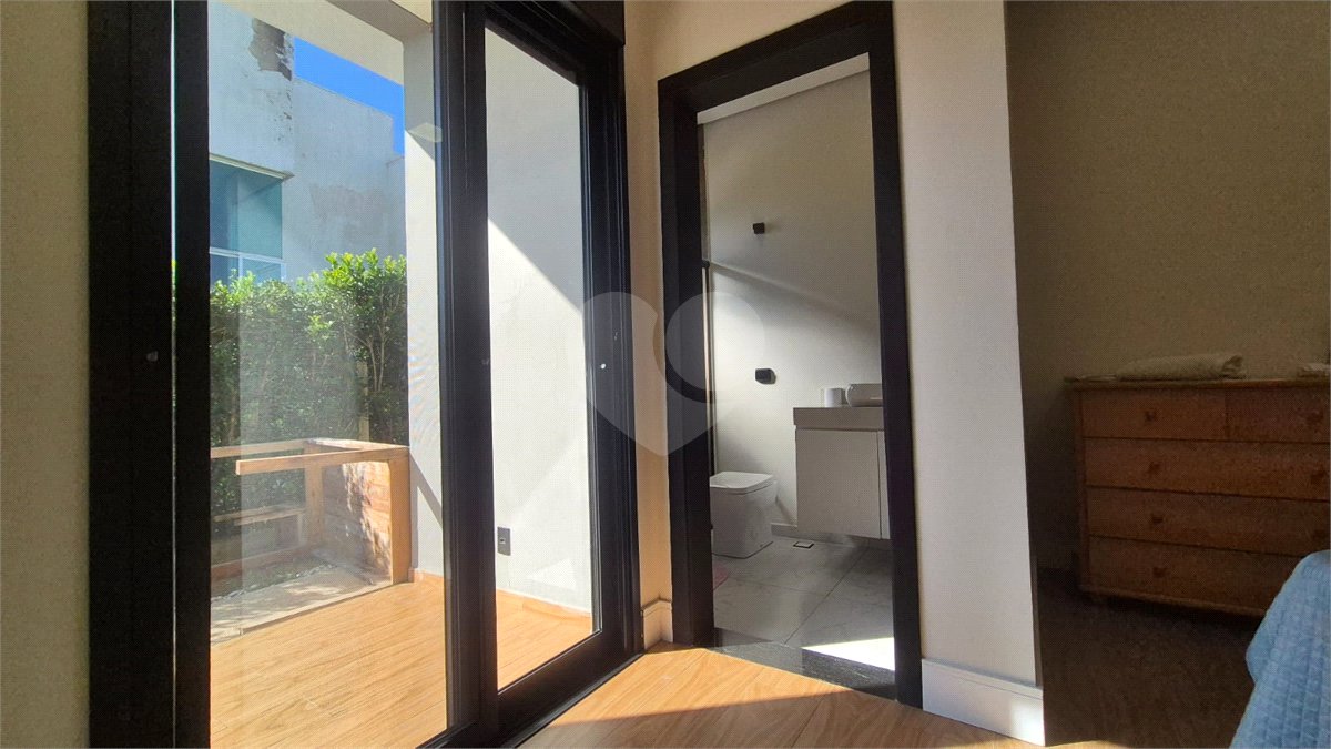 Casa à venda com 5 quartos, sendo 3 suítes, no condomínio Residencial Vale do Lago, Sorocaba - SP