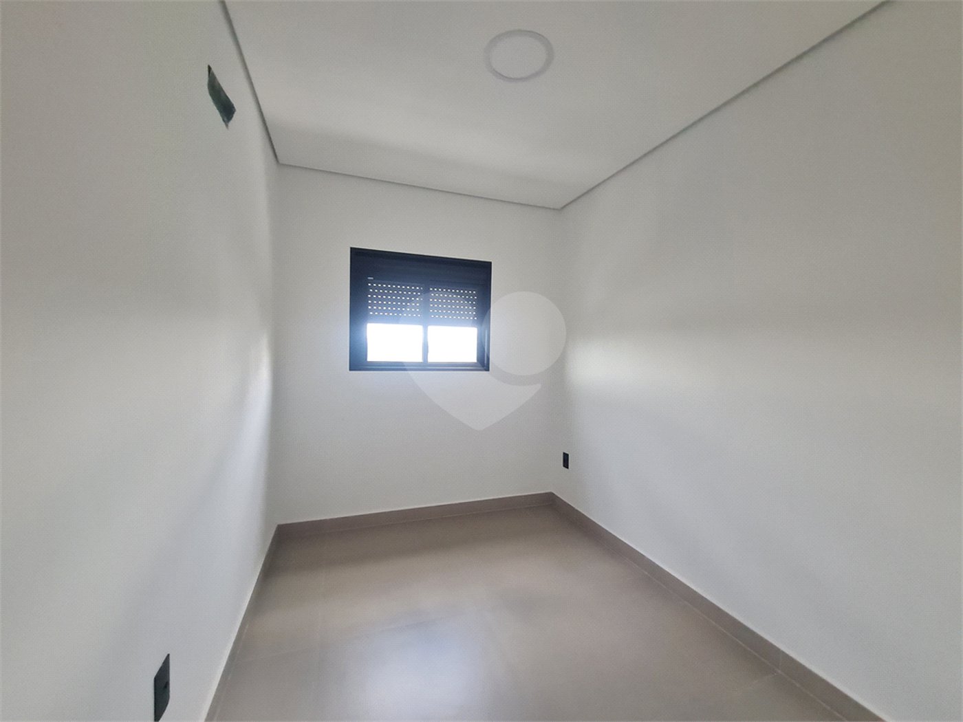 Apartamento à venda com 3 quartos, sendo 1 suíte,  em Jardim Refúgio, Sorocaba, SP
