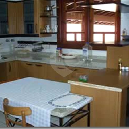 Casa à venda com 3 suítes no condomínio Village Visconde de Itamaracá, Valinhos - SP