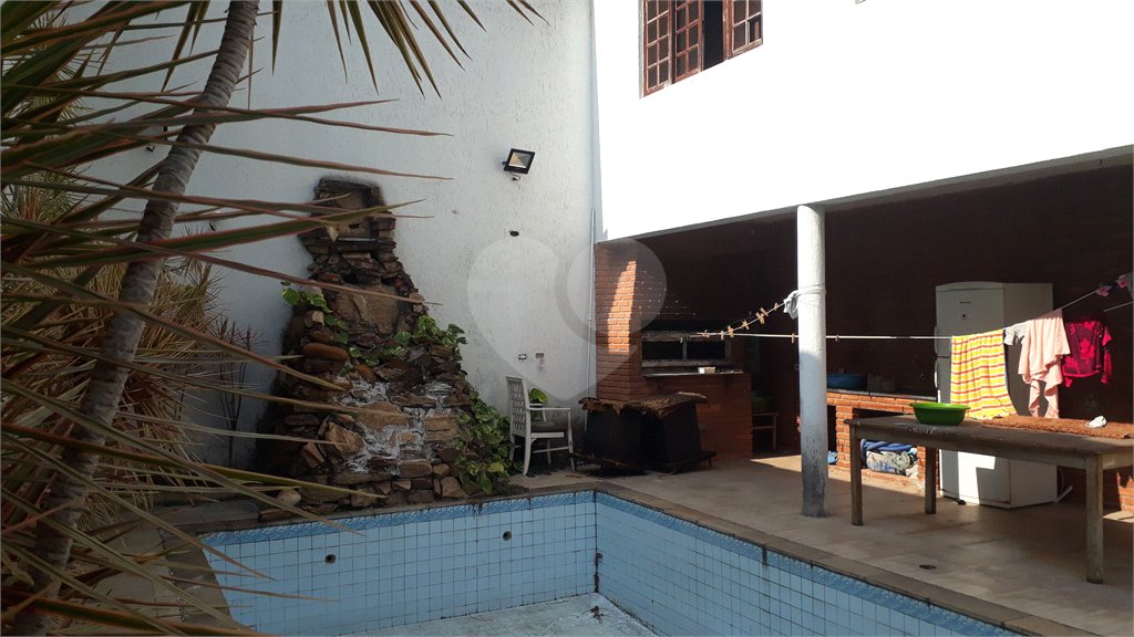 Sobrado à venda com 4 quartos, sendo 1 suíte, em Vila Nova Cachoeirinha, São Paulo, SP