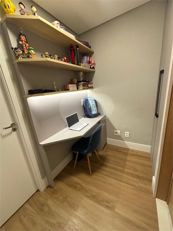Apartamento à venda com 2 suítes em Vila Anastácio, São Paulo, SP