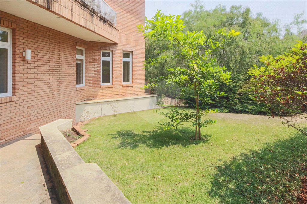 Casa em condomínio à venda com 4 quartos, sendo 2 suítes, em Alto da Boa Vista, São Paulo, SP