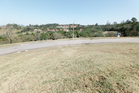 Terreno à venda no condomínio Campo de Toscana, Vinhedo - SP