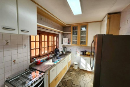 Casa à venda com 3 quartos, sendo 1 suíte, no Centro, Vinhedo, SP