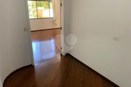 Apartamento à venda com 3 suítes em Paineiras do Morumbi, São Paulo, SP