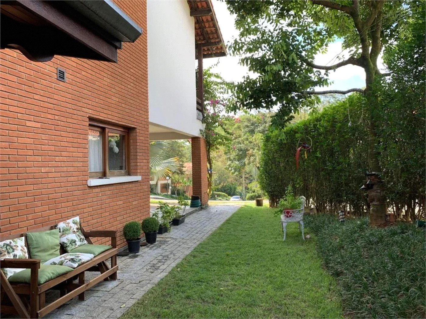 Casa à venda com 4 quartos, sendo 2 suítes, no condomínio Ype Branco 2, São Paulo - SP