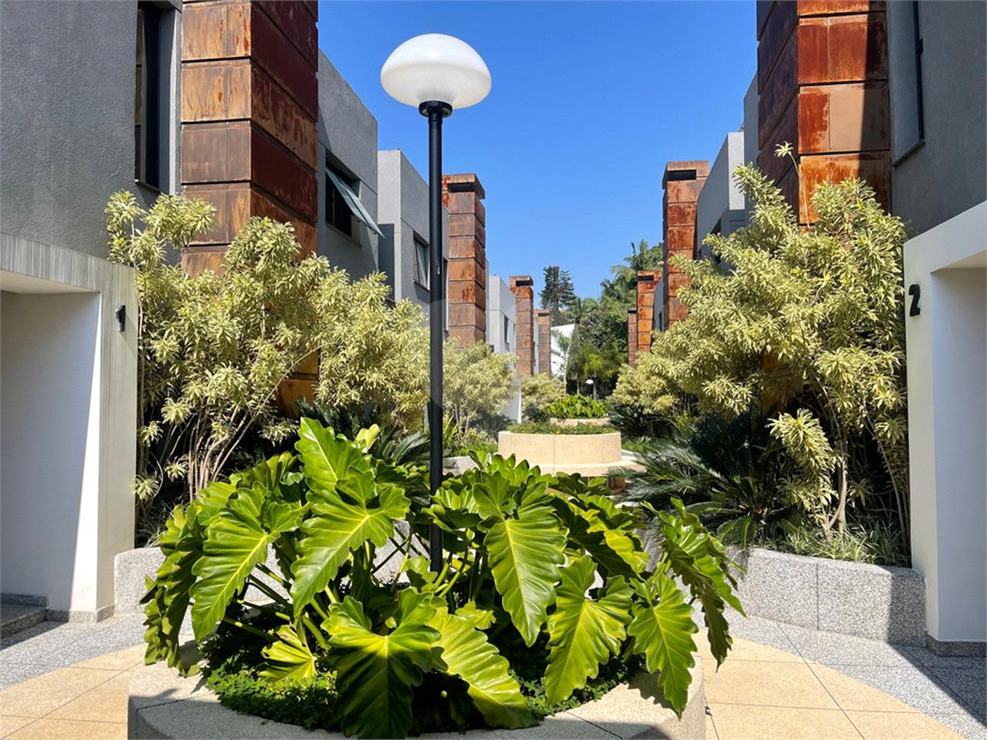 Casa à venda com 3 suítes no condomínio Reserva 8, São Paulo - SP