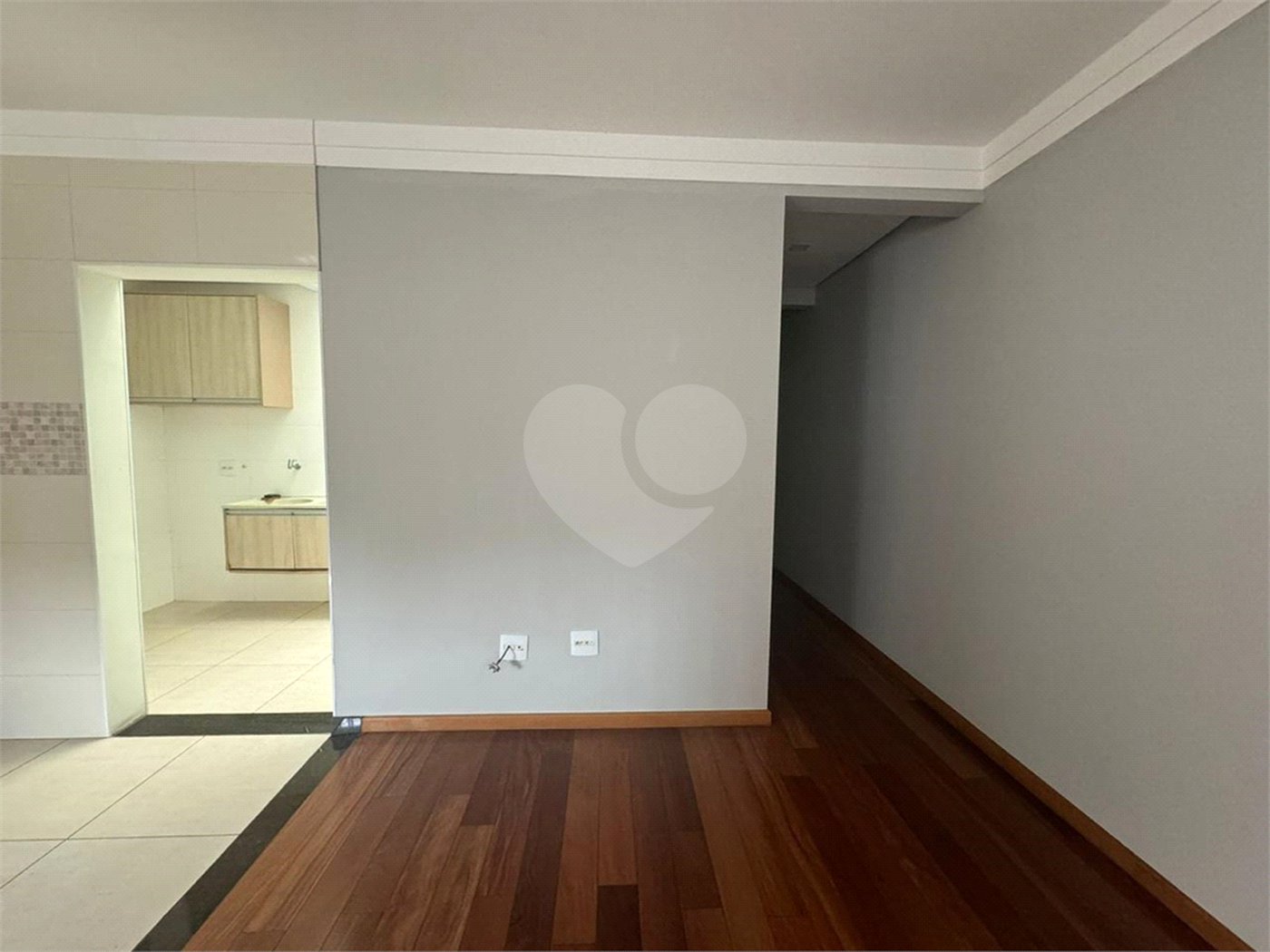 Sobrado à venda com 5 quartos, sendo 3 suítes, em Vila Nivi, São Paulo, SP