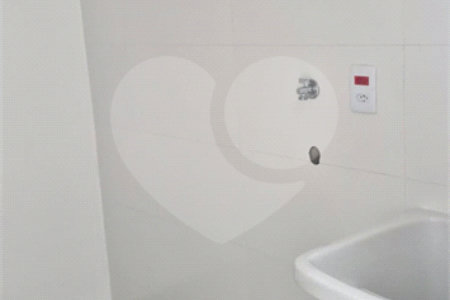 Casa à venda com 3 suítes no condomínio Terras da Estância, Paulínia - SP