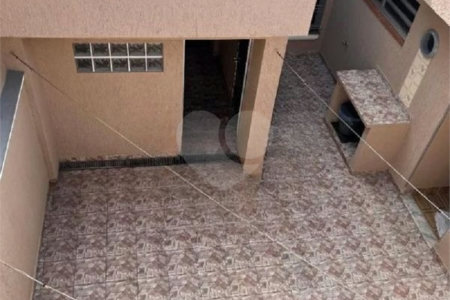 Sobrado à venda com 4 quartos, sendo 1 suíte,  em Alto da Lapa, São Paulo, SP