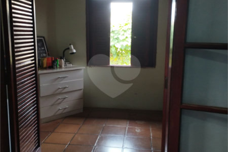 Chácara à venda com 3 quartos, sendo 1 suíte,  no Centro, Araçoiaba da Serra, SP