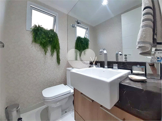 Casa à venda com 5 quartos, sendo 2 suítes,  no condomínio Florada da Serra, São Paulo - SP