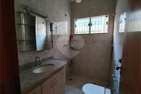 Casa à venda com 3 quartos, sendo 1 suíte,  no Centro, Itapetininga, SP