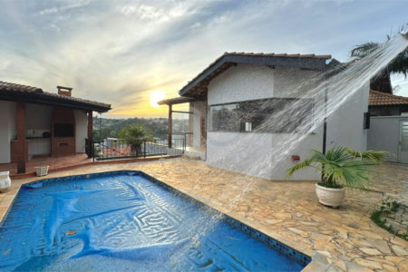Casa à venda ou para alugar com 3 quartos, sendo 1 suíte, em Jardim Paulista, Atibaia, SP