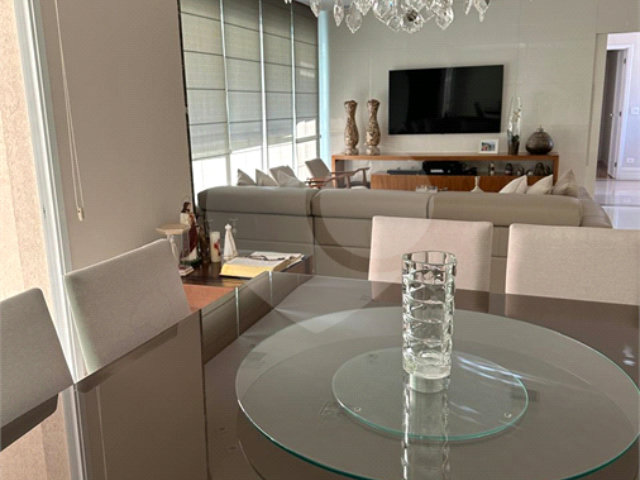 Apartamento à venda com 3 suítes em Morumbi, São Paulo, SP