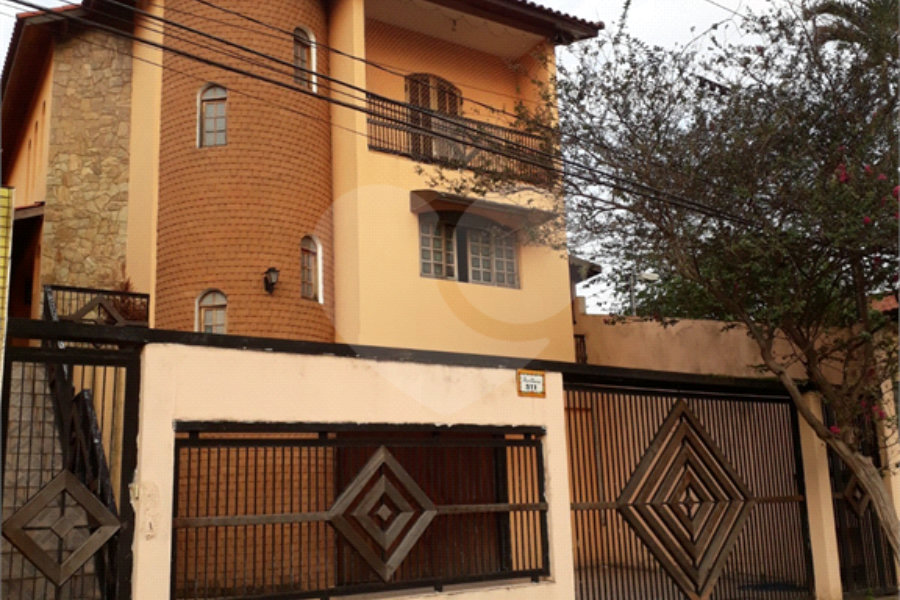 Sobrado à venda com 3 suítes em Vila Bonilha, São Paulo, SP