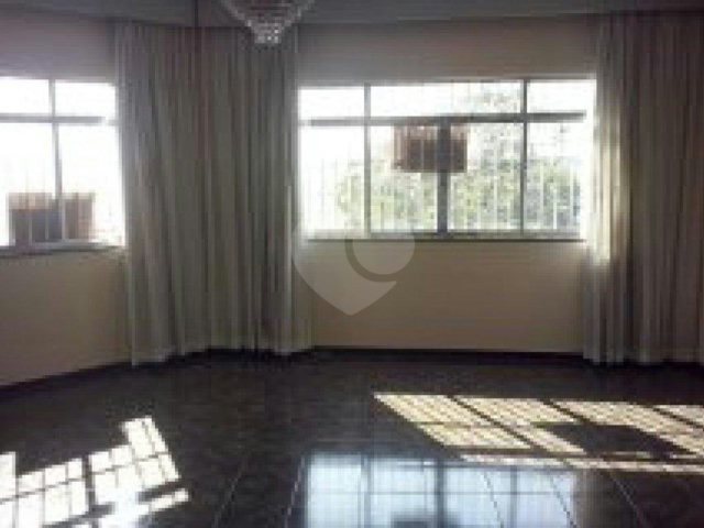 Casa à venda com 3 quartos, sendo 1 suíte,  em Parque Vitória, São Paulo, SP