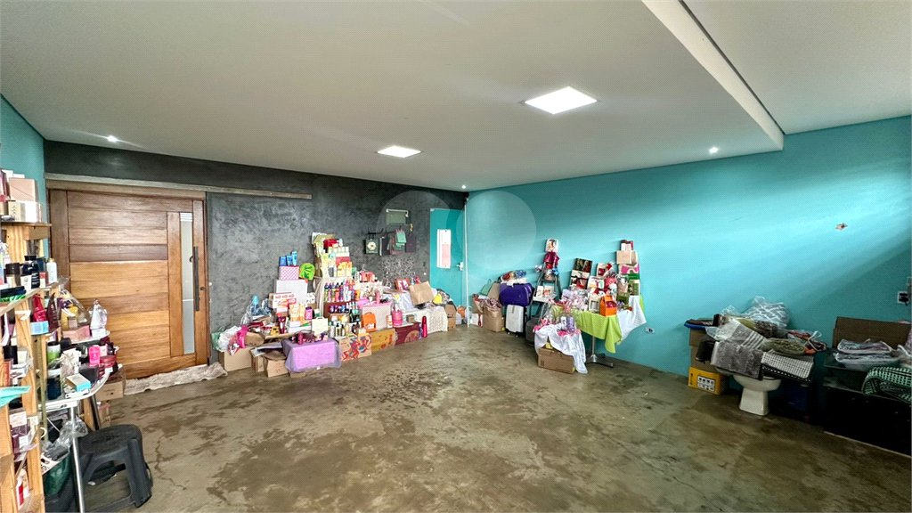 Sobrado a venda com 3 dormitorios sendo 1 suite com closet e varanda no bairro Arcoville
