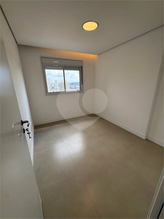 Apartamento à venda com 3 quartos, sendo 1 suíte,  em Vila Anastácio, São Paulo, SP