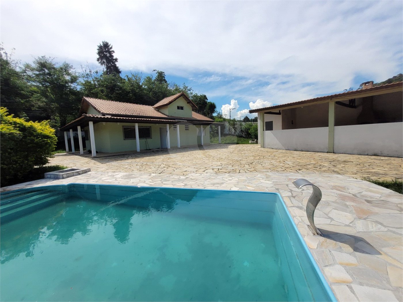 Chácara à venda com 2 quartos, sendo 1 suíte, em Chácaras Copaco, Arujá, SP