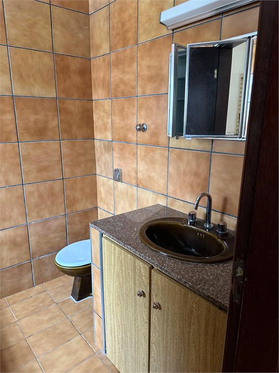 Casa à venda ou para alugar com 3 quartos, sendo 1 suíte, em Vila Andrade, São Paulo, SP