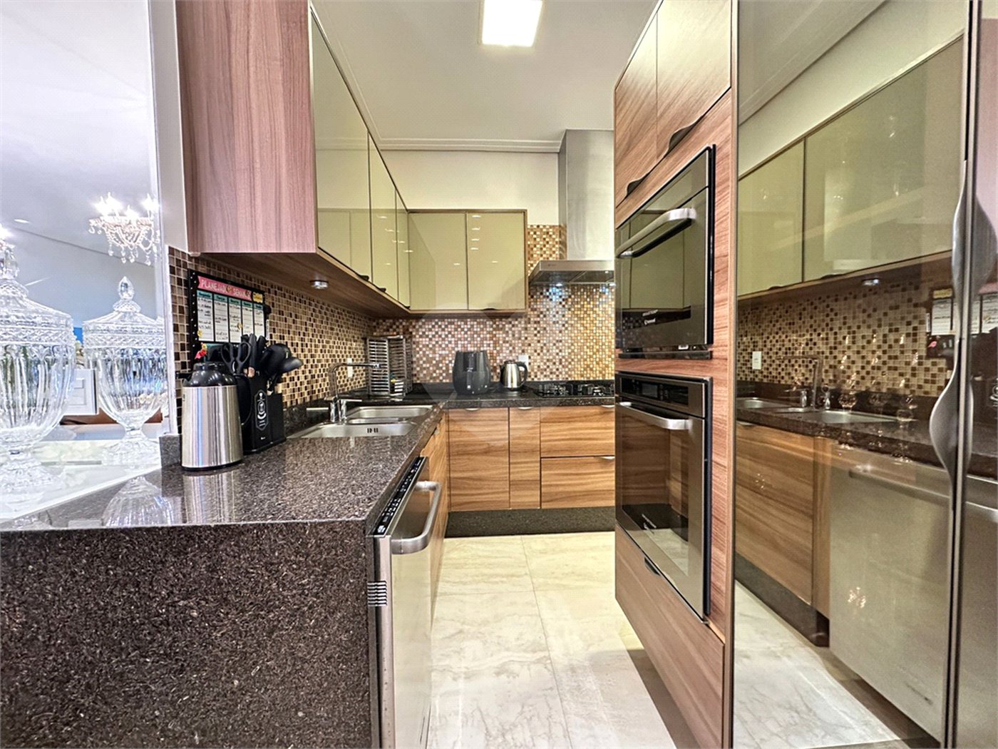 Apartamento à venda com 3 quartos, sendo 2 suítes, em Tremembé, São Paulo, SP