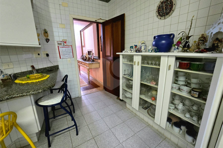 Sobrado à venda com 4 suítes em Tremembé, São Paulo, SP