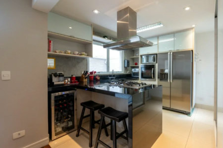 Casa à venda com 4 quartos, sendo 2 suítes, no condomínio Melbourne Residence, São Paulo - SP