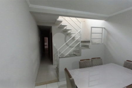 Sobrado à venda com 3 quartos, sendo 2 suítes, em Vila Adalgisa, São Paulo, SP