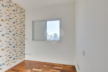 Apartamento à venda com 3 quartos, sendo 1 suíte, em Santo Amaro, São Paulo, SP