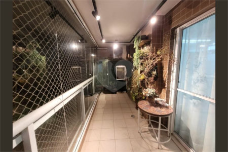 Apartamento à venda com 3 suítes em Cidade São Francisco, São Paulo, SP