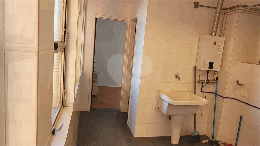 Apartamento para alugar com 3 quartos, sendo 1 suíte, em Jardim Europa, São Paulo, SP