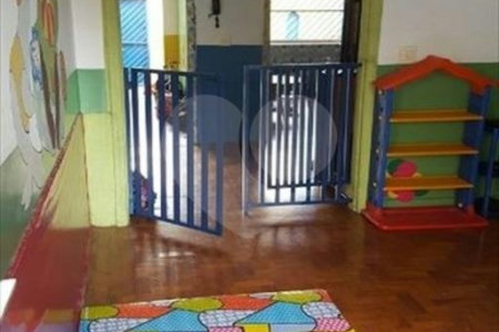 Sobrado à venda com 4 quartos, sendo 1 suíte, em Vila Monumento, São Paulo, SP