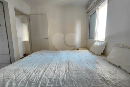 Apartamento à venda com 3 quartos, sendo 1 suíte,  em Vila Romana, São Paulo, SP