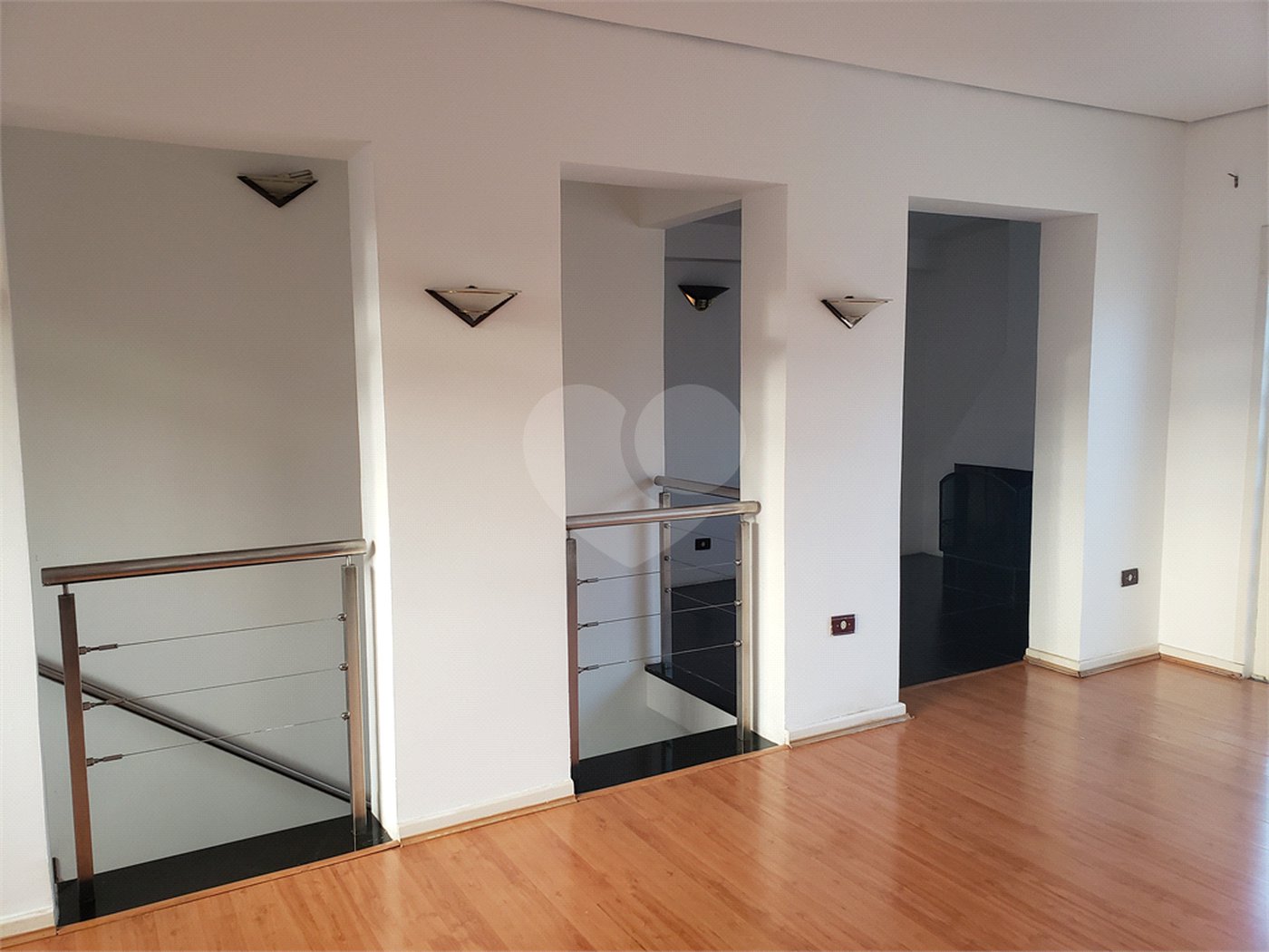 Casa à venda com 4 quartos, sendo 1 suíte,  em Vila Oliveira, Mogi das Cruzes, SP