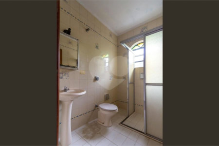Sobrado à venda com 3 quartos, sendo 1 suíte, em Vila Vasconcelos, São Paulo, SP