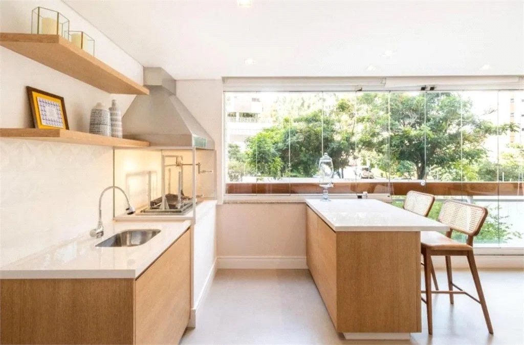 Apartamento à venda com 3 suítes em Vila Andrade, São Paulo, SP