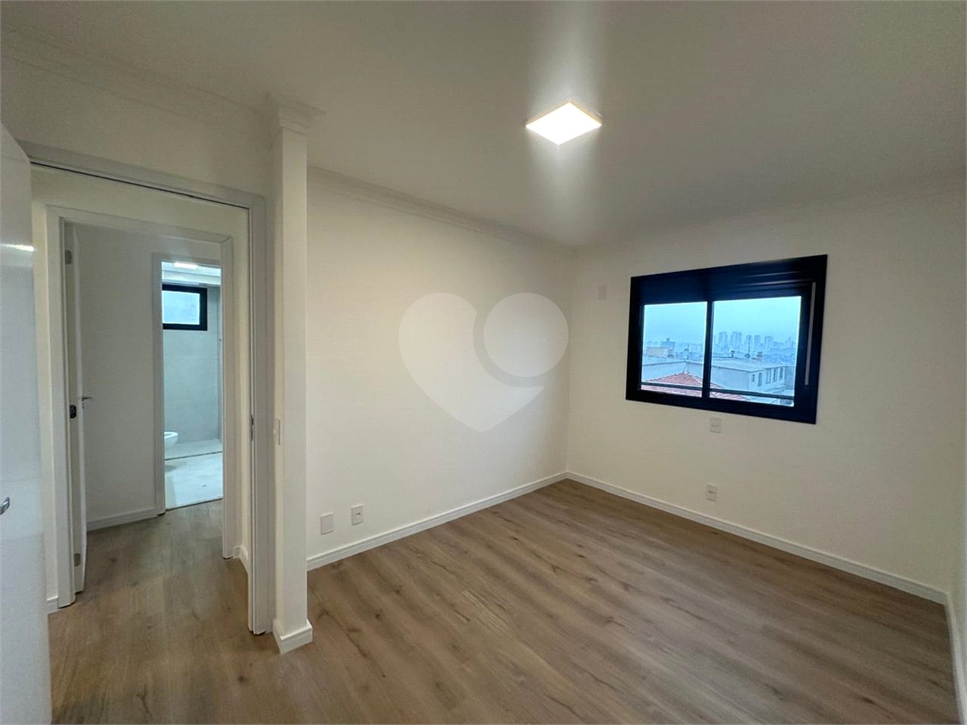 Apartamento à venda com 3 quartos, sendo 1 suíte,  em Chora Menino, São Paulo, SP