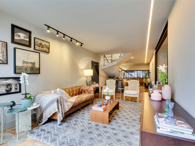 Casa de Vila à venda com 5 quartos, sendo 3 suítes,  em Jardim Hípico, São Paulo, SP