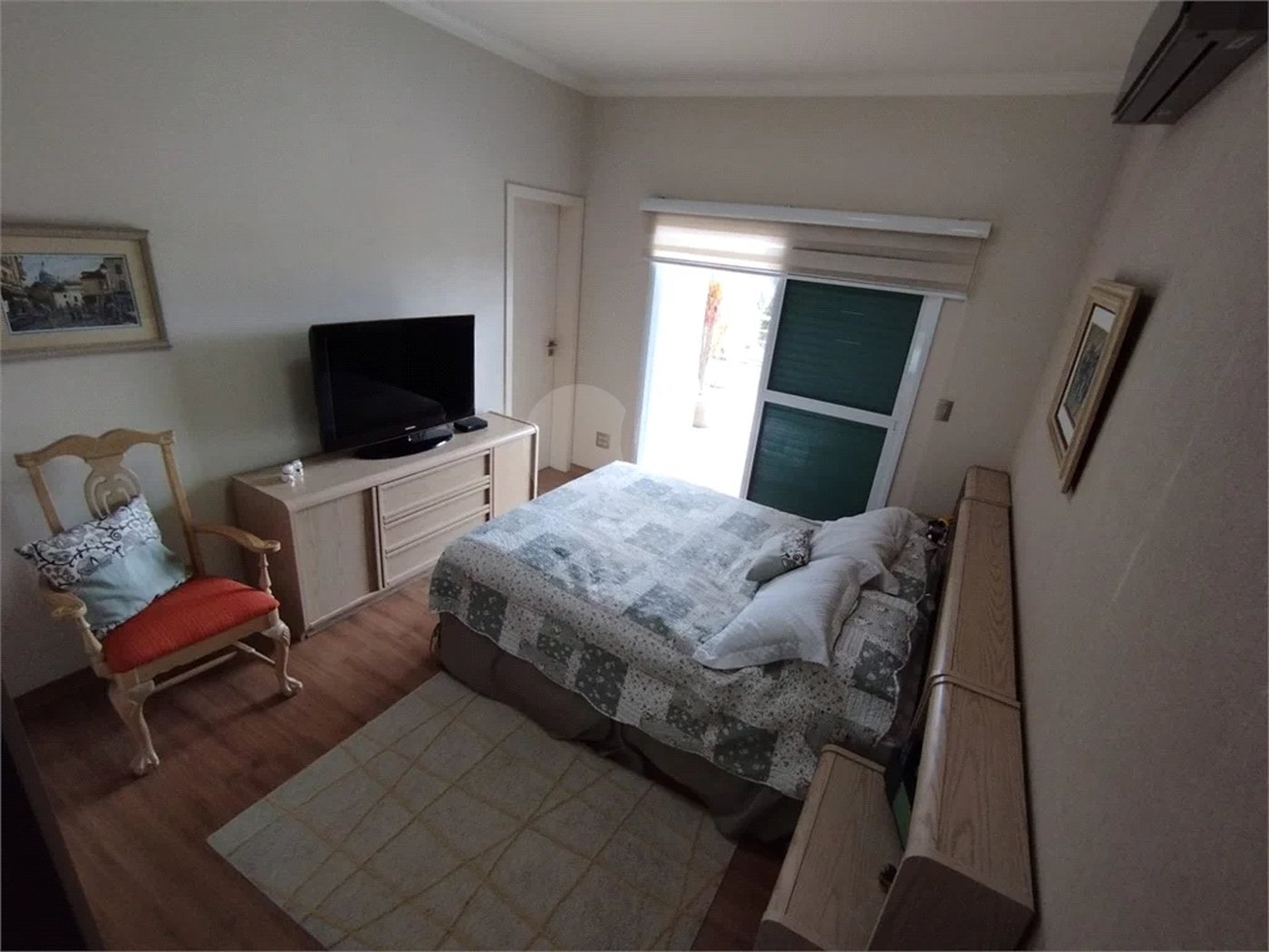 Casa à venda com 5 quartos, sendo 3 suítes, no condomínio Ibiaram 1, Itupeva - SP